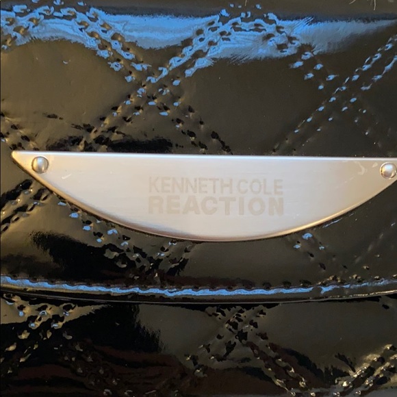 Kenneth Cole Reaction Wallet - Picture 2 of 6